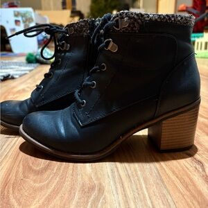 White Mountain Black Lace Up Boots with Knit Trim
